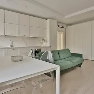 https://altido-splendid-flat-near-the-duomo.italymilanhotels.net
